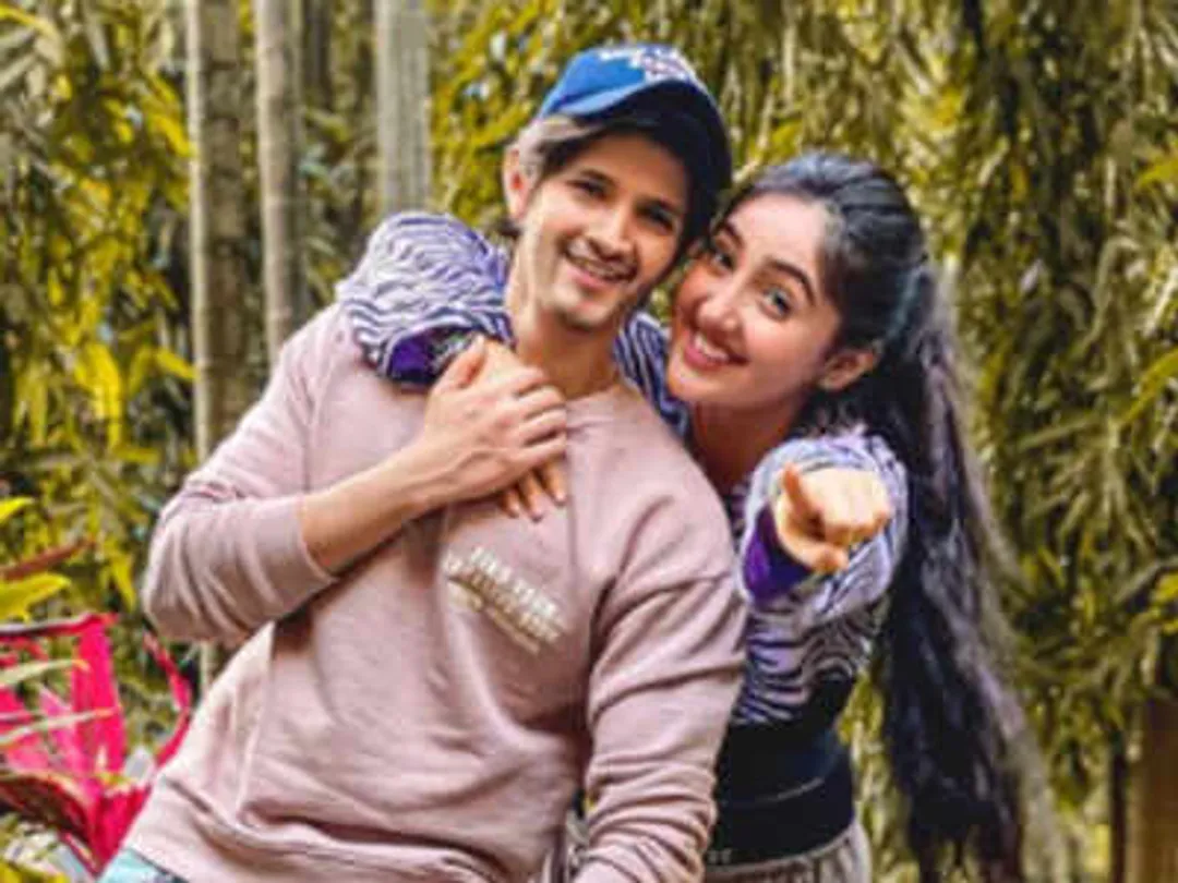 Reel siblings and real-life BFFs Rohan Mehra and Ashnoor Kaur reunite after  a long time; take a look - Times of India