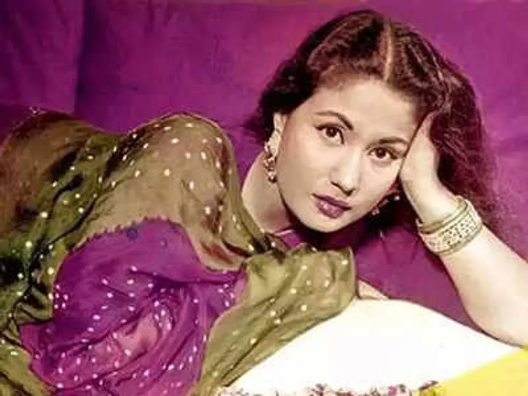 On her 50th death anniversary, remembering the triple tragedies of Meena  Kumari | Hindi Movie News - Times of India
