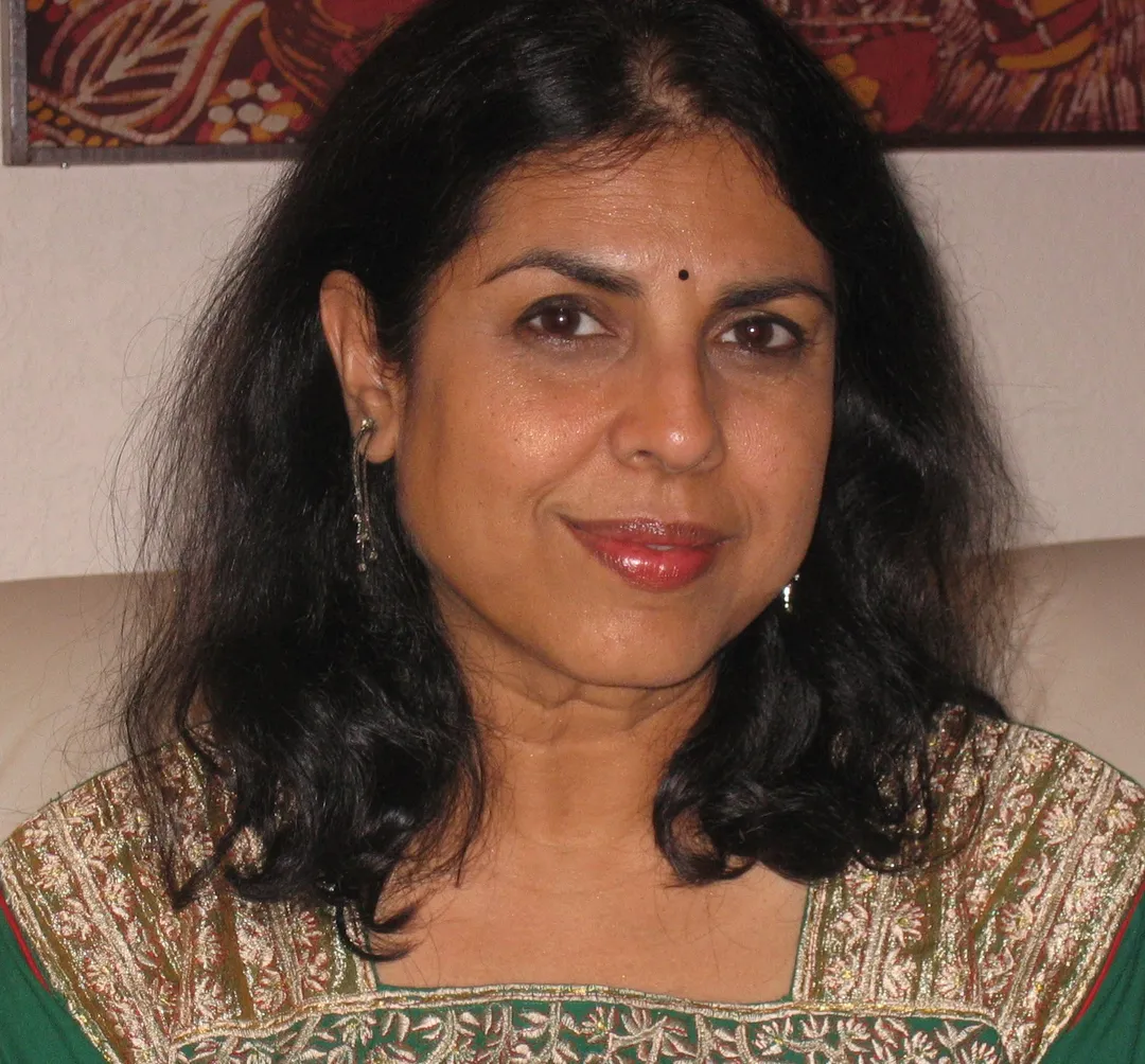 Chitra Banerjee Divakaruni 