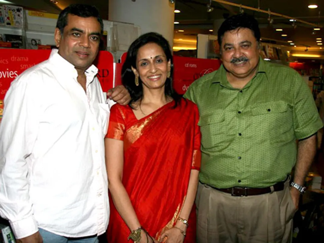 Paresh Rawal and Satish Shah launch Swaroop Rawal's new book | Photo Of Paresh  Rawal,Swaroop Rawal,Satish Shah From The Paresh Rawal and Satish Shah  launch Swaroop Rawal's new book Images - Bollywood