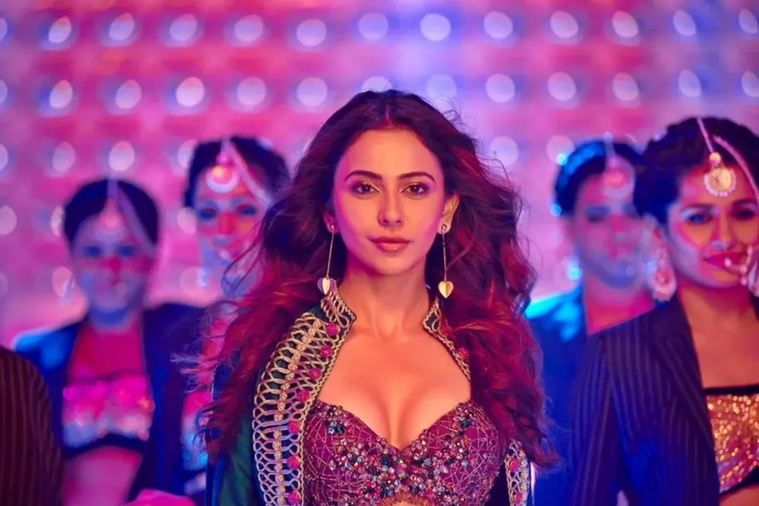 Rakul Preet Singh relives 'DDLJ' moment during 'De De Pyaar De 2' shoot -  The Statesman
