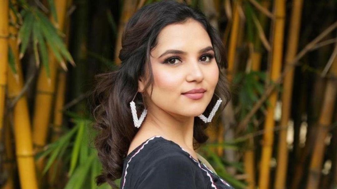 टीवी शो 'Vasudha' की Priya Thakur का जाने Make Up मंत्रा