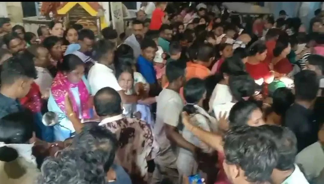 Croud before snana yatra