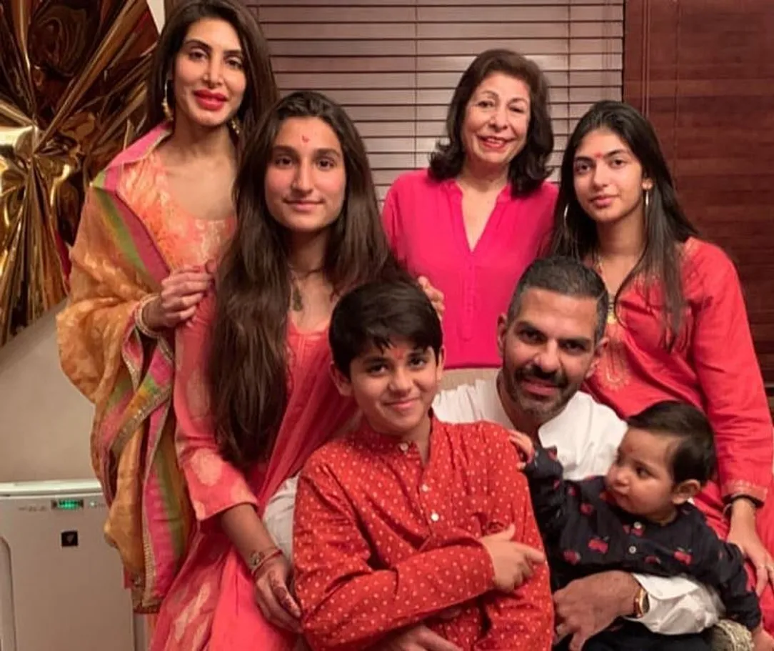 Karisma Kapoor 