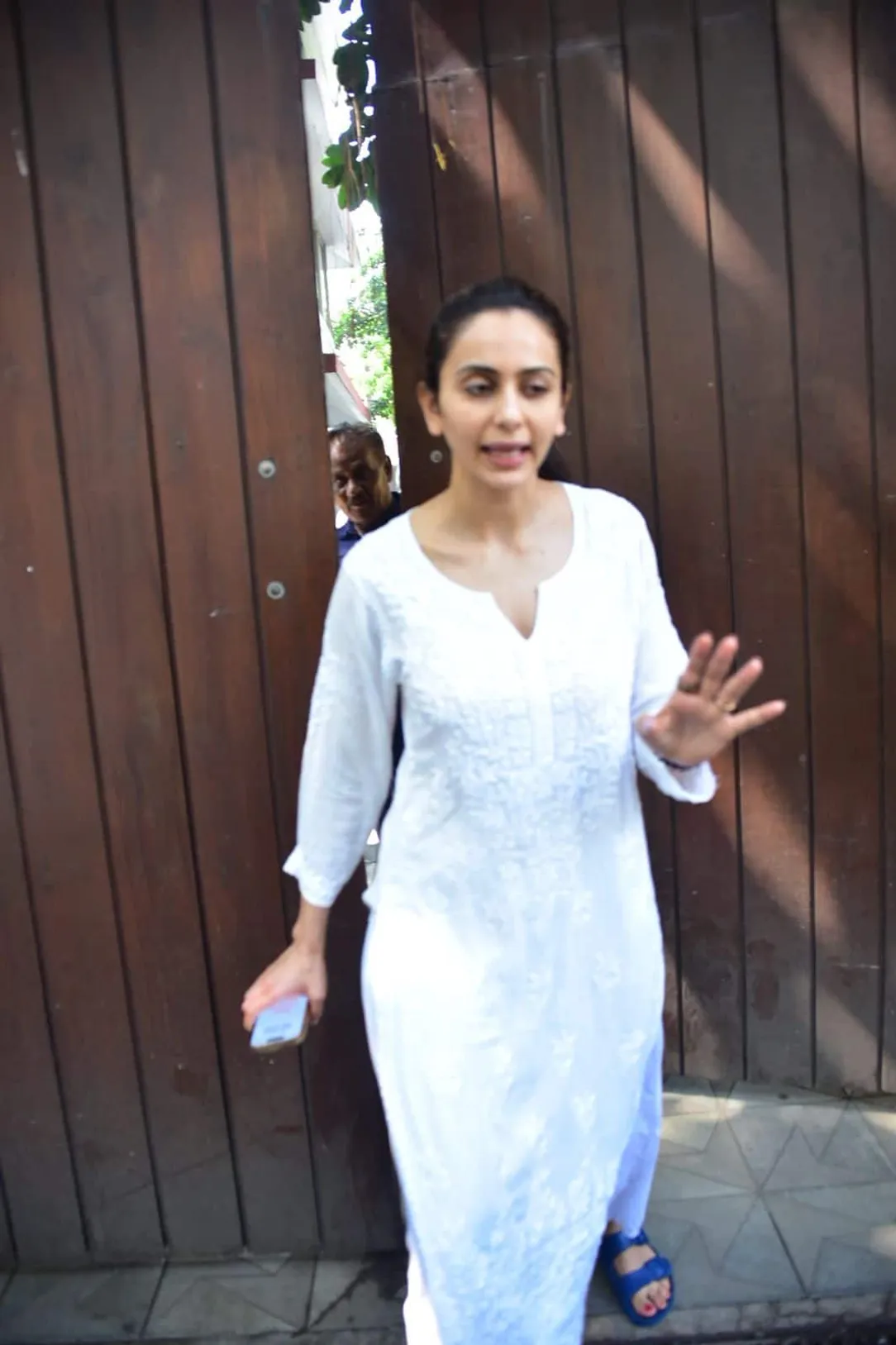 एक्ट्रेस रकुल प्रीत सिंह भी जायद और सुजैन खान का दुख बांटने के लिए उनकी घर पहुंची थी.