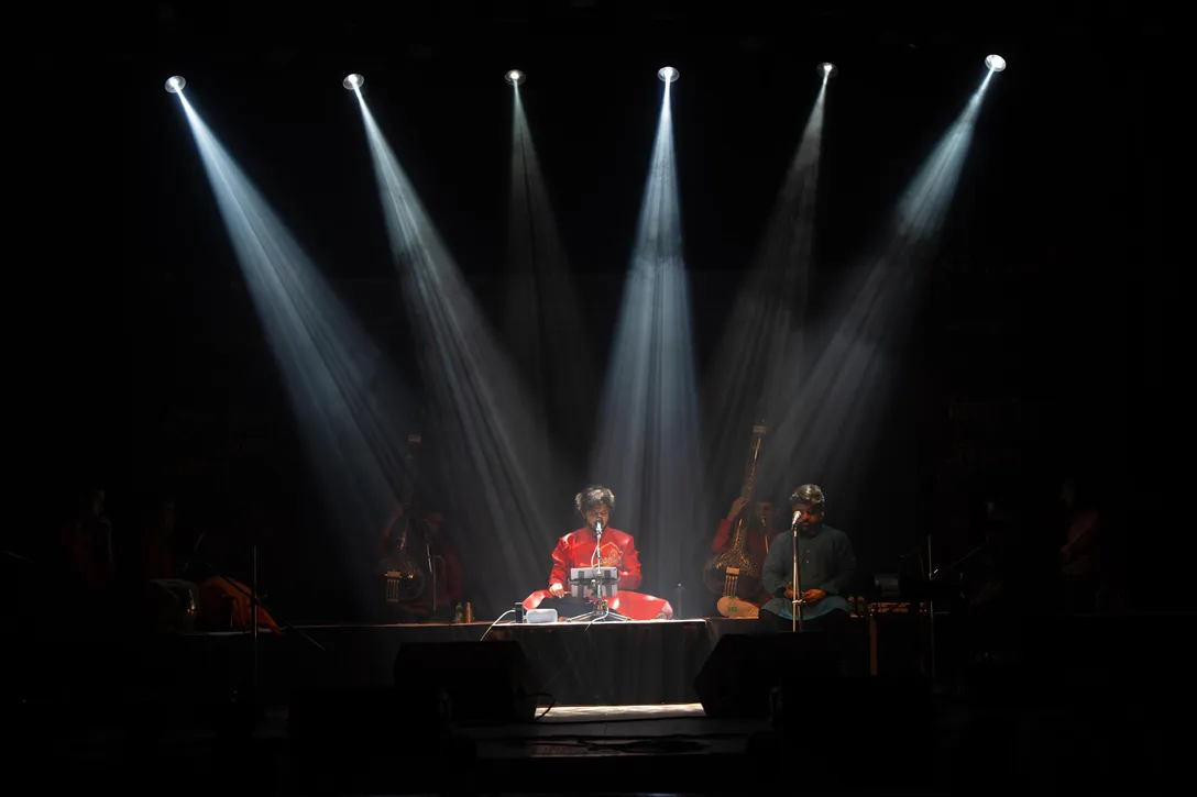 Mahesh Kale performs 2
