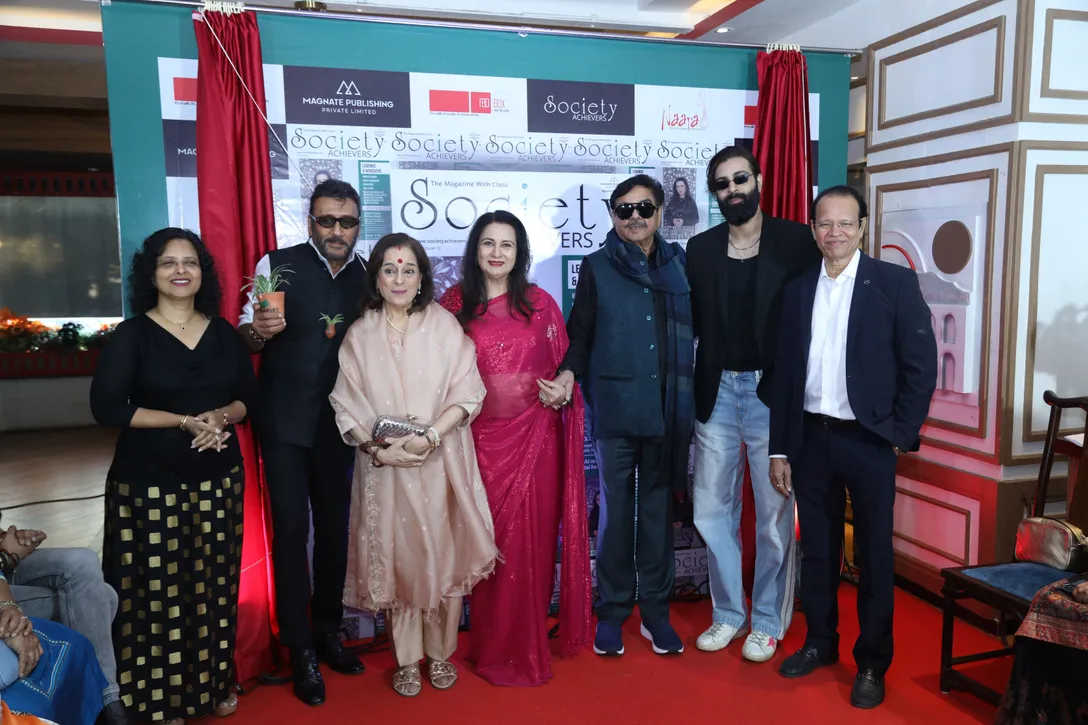 Andrea CostaBir, Jackie Shroff, Poonam Sinha, Poonam Dhillon, Shatrughan Sinha, Anmol Thackeria and Ashok Dhamankar at the Society Achievers cover unveiling at Red Box Juhu