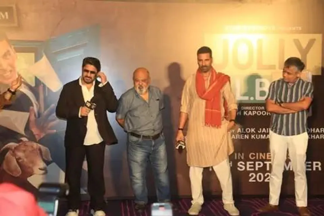 Jolly LLB Famous Dialogue: Arshad Warsi on Jolly Tyagi