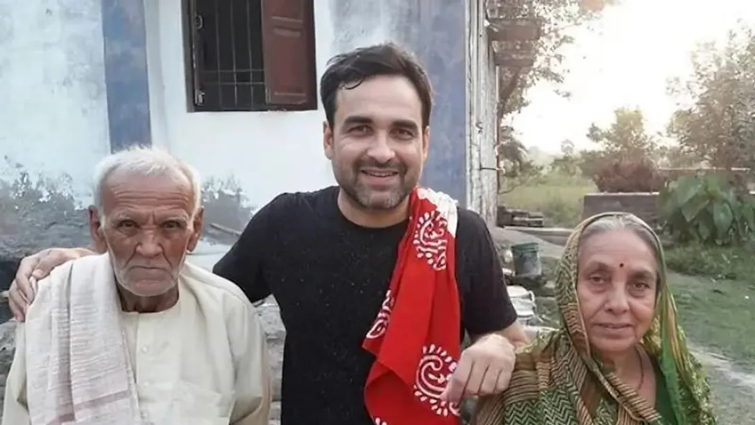 Pankaj Tripathi with father and mother