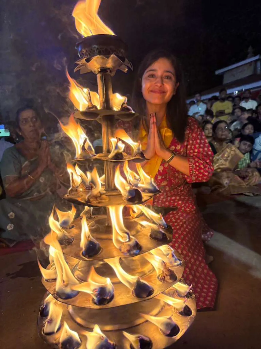 Shweta Tripathi Performs Puja at Ganga Ghat in Varanasi