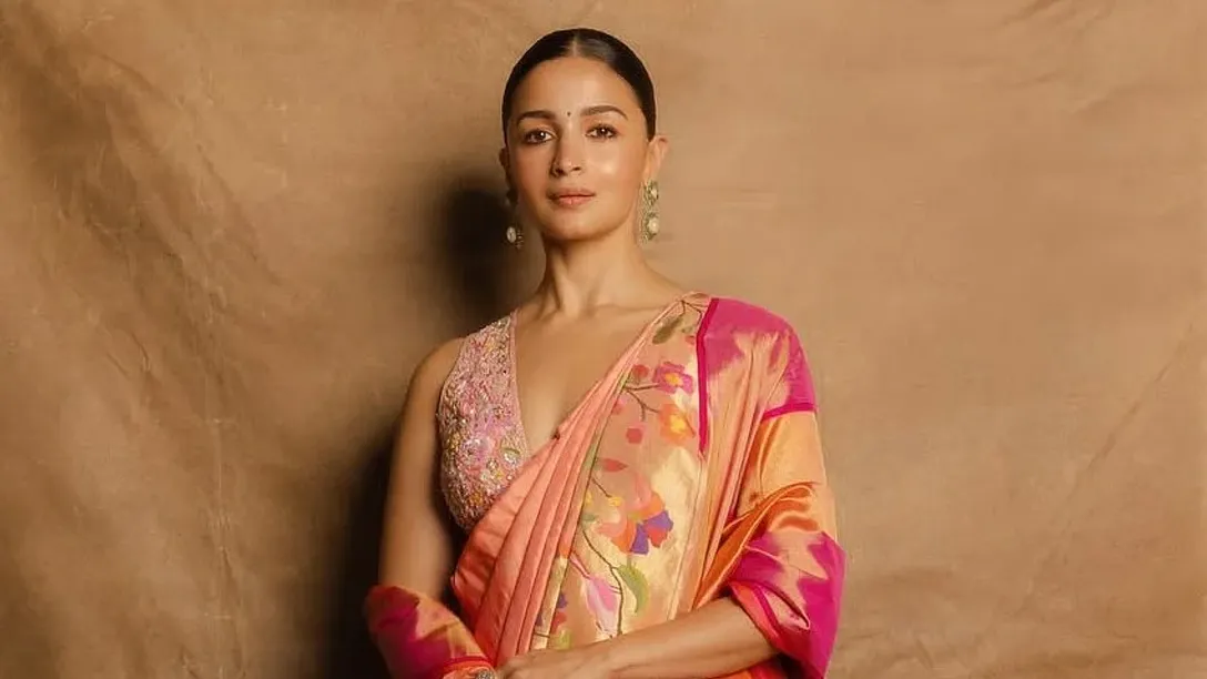 National Handloom Day 2025: Bollywood Actresses Alia Bhatt Embrace Sustainable Style