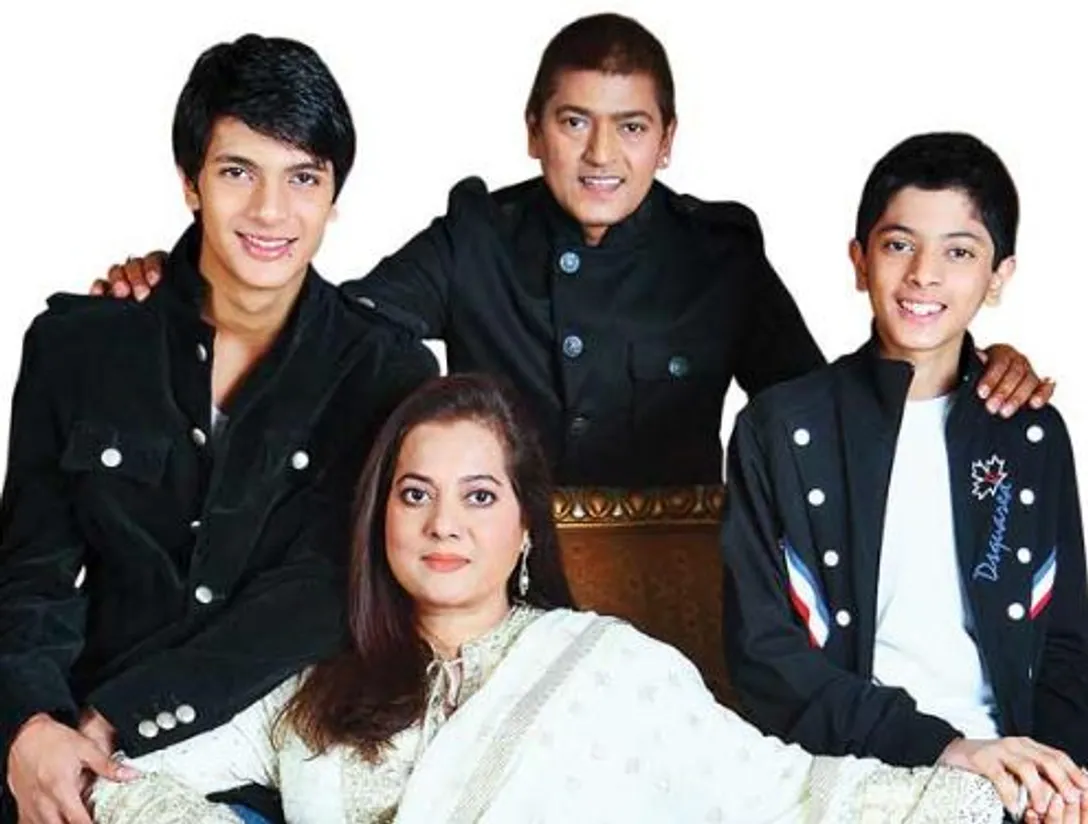 Sulakshana Pandit Family Husband Son Daughter Father Mother Marriage Photos  Biography Profile.