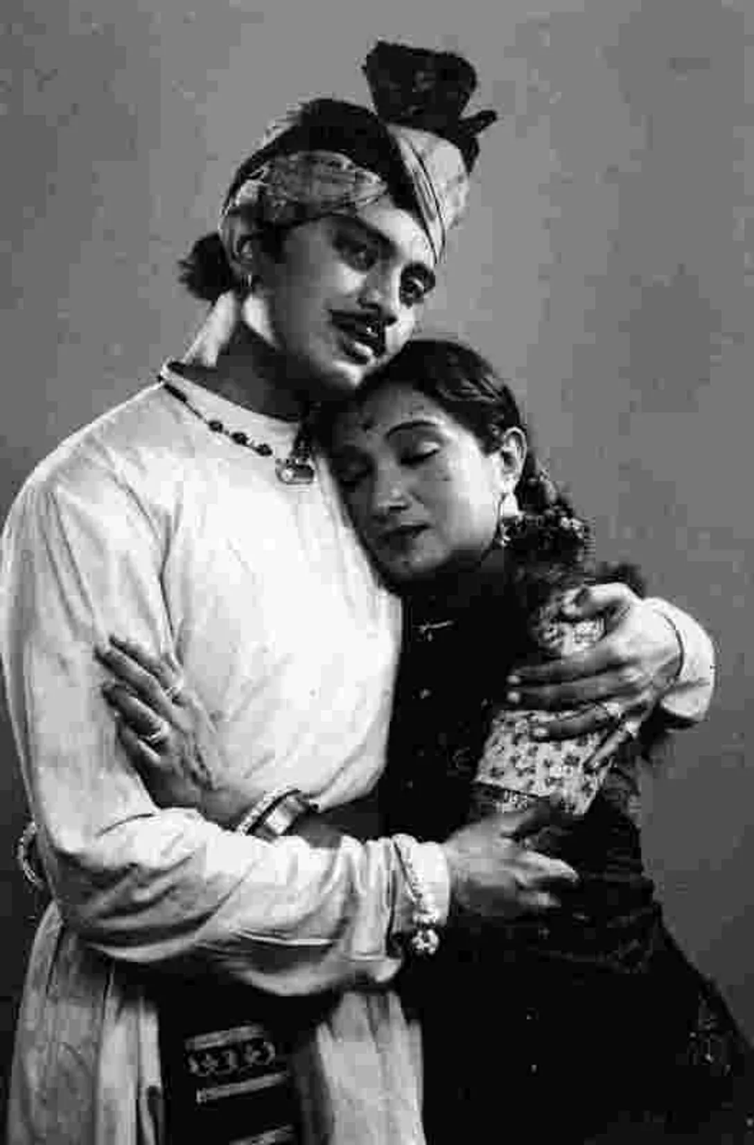 Dina Pathak Age, Death, Husband, Children, Family, Biography & More