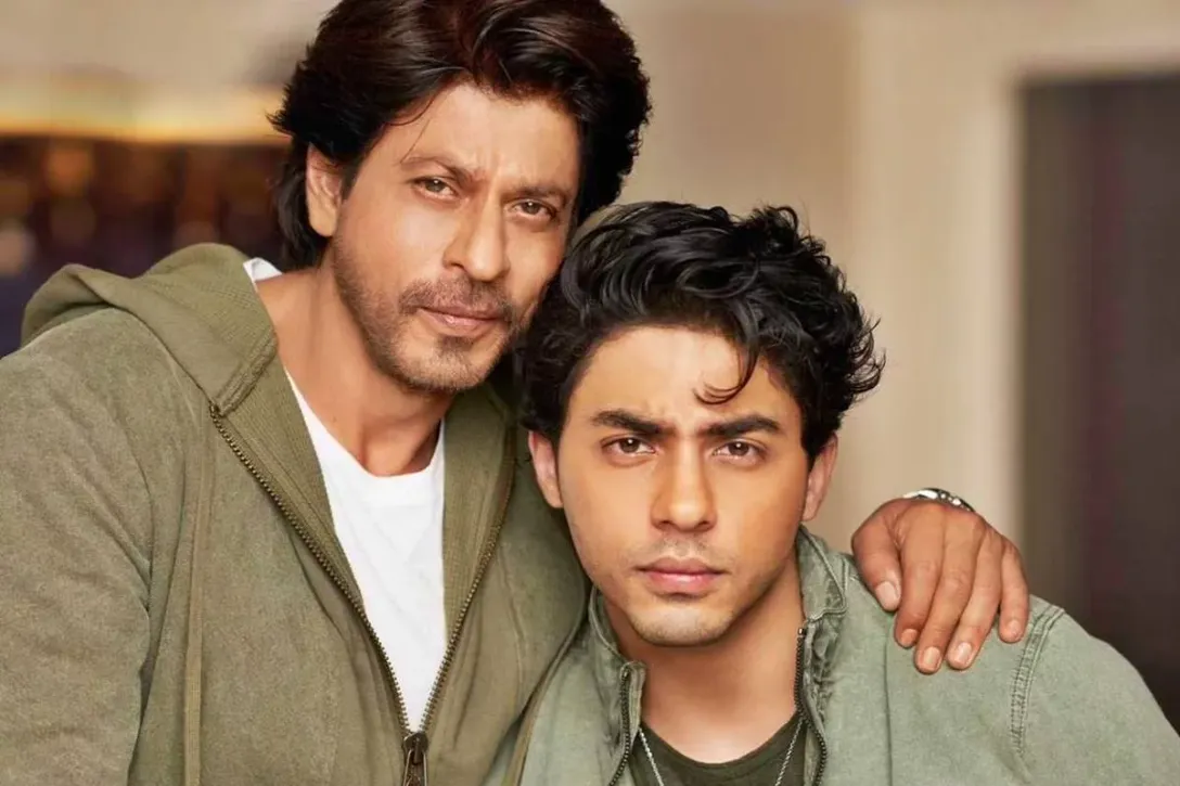 Shah Rukh Khan goes solo to promote son Aryan Khan's film