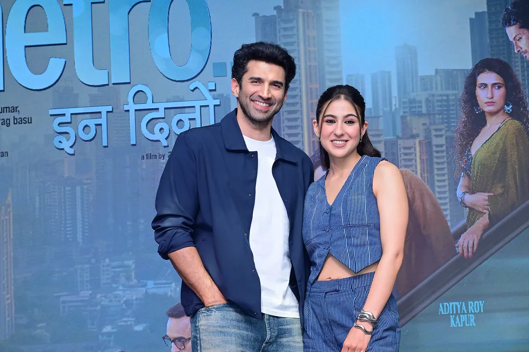 Metro…In Dino stars Sara Ali Khan and Aditya Roy Kapur created Bollywood  magic in Bangalore | BollySpice.com – The latest movies, interviews in  Bollywood
