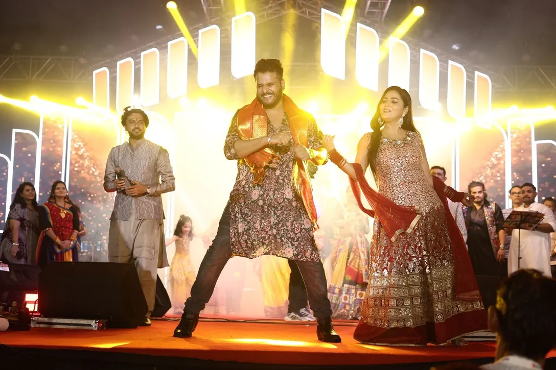 Raghav Nayyar Shines at Navrang Raas Utsav 2025 (1)