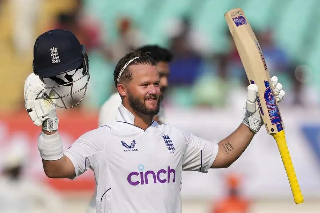 India vs England | India vs England 3rd Test Day 3: Ben Duckett shines with  blistering hundred, India trail by 238 runs - Telegraph India