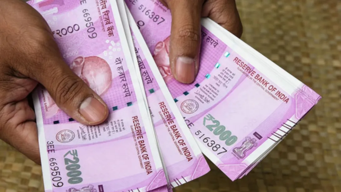 Indian two thousand notes