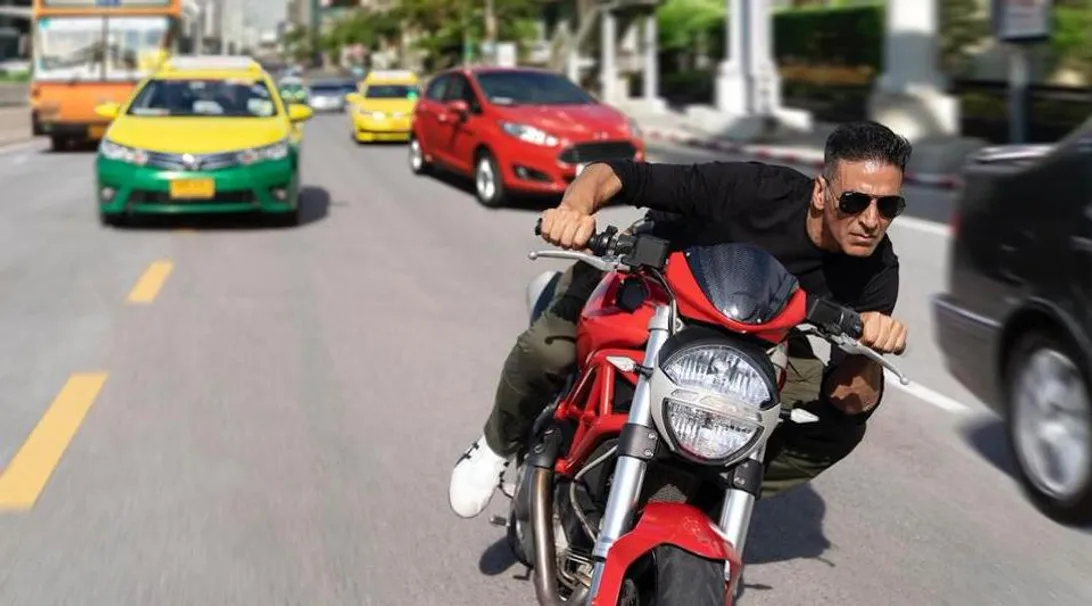 Akshay Kumar zooms through the streets of Bangkok as he shoots for Rohit  Shetty's Sooryavanshi