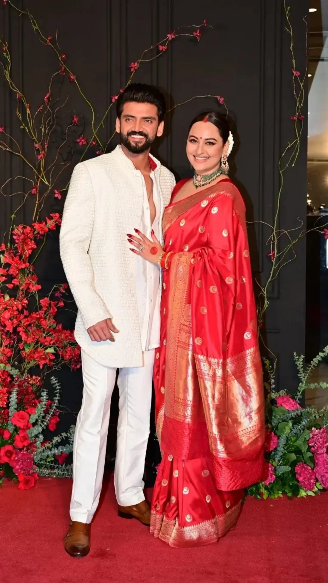 sonakshi-sinha-zaheer-iqbal-wedding - Samyakk: Sarees | Sherwani | Salwar  Suits | Kurti | Lehenga | Gowns | Mens Wear