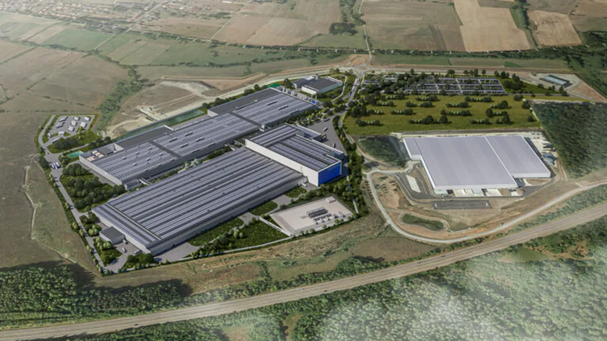 dqindia.com - Pradeep Chakraborty - HoloSolis secures over &#8364;220 million in financing for Europe's largest solar module factory