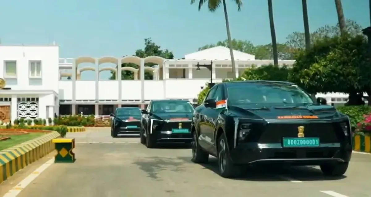 Raj Bhawan de Odisha Revoluciona com Energia Solar e Veículos Elétricos: Anand Mahindra Celebra a Mudança Verde!