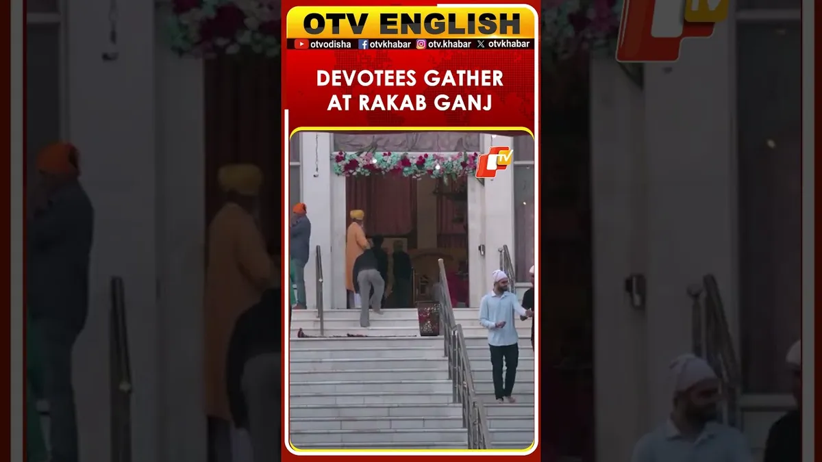 Crowd Gathers At Delhi’s Rakab Ganj Gurdwara To Celebrate Guru Nanak Jayanti