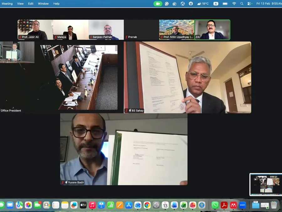 IIM Jammu and AIT Bangkok signing an MoU for a dual degree MBA program.