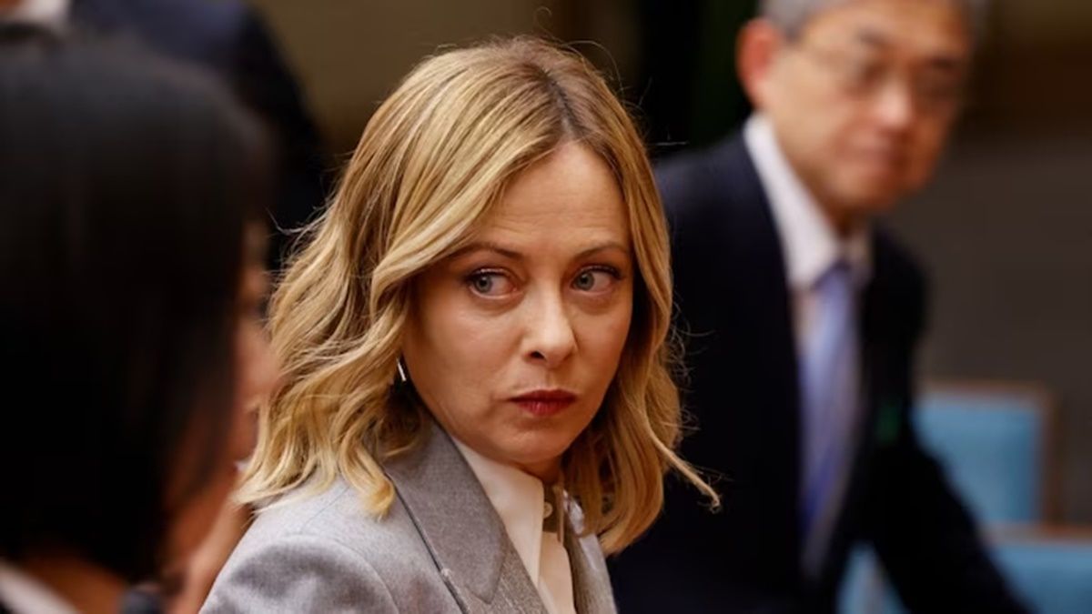 Botlar bilan porno Porno ozaro onanizm