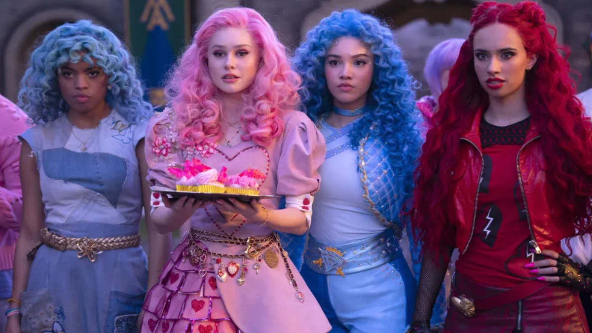 Disney's ‘Descendants 5’ in the Works with Kylie Cantrall & Malia Baker(01)