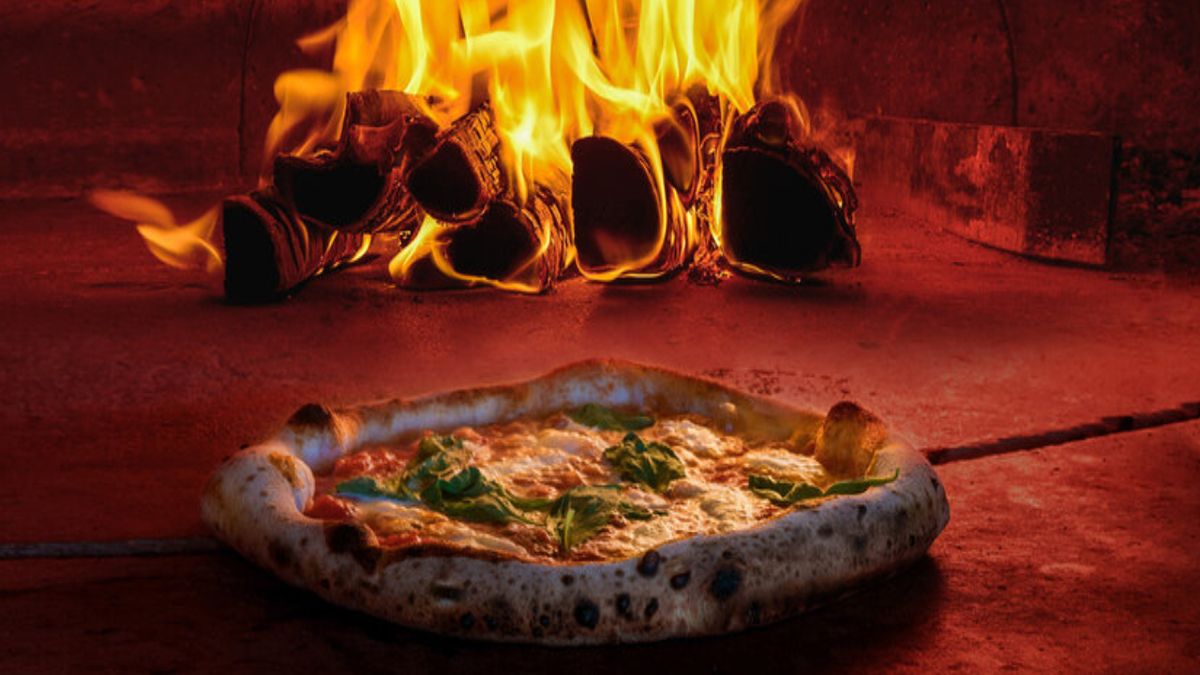 Note Down this List of Wood-Fired Pizzas in India for Your Next Dinner Date!