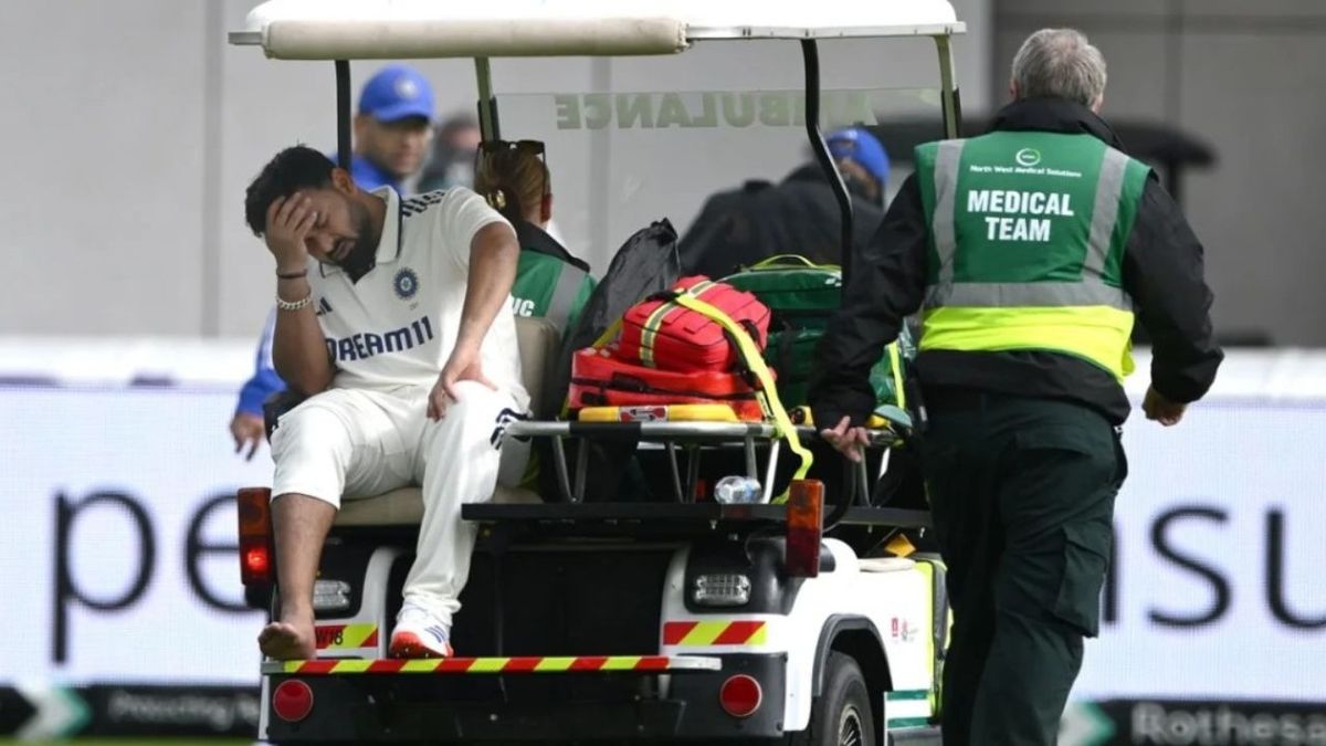 Sport : IND vs ENG: 'उसे सिर्फ खुद को ही दोषी मानना चाहिए', इंग्लैंड के दिग्गज ने ऋषभ पंत की शॉट को कहा बेवकूफी भरा #INA