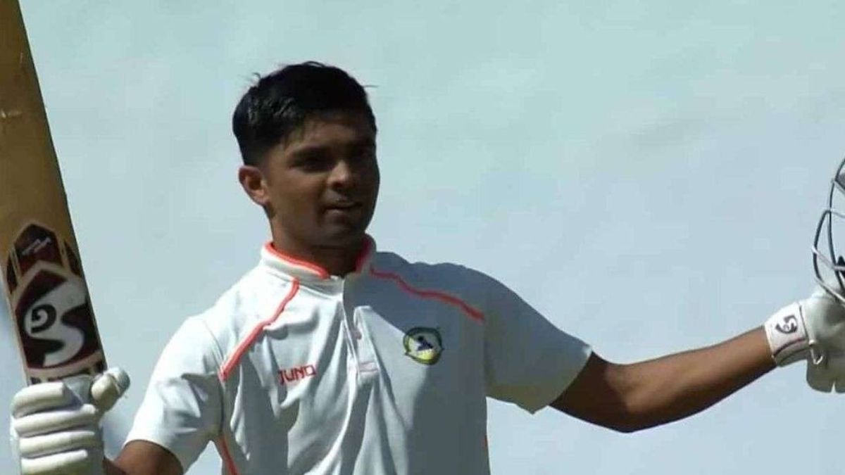 Sport : Deleep Trophy: 21 साल के दानिश मालेवर ने जड़ दिया शानदार शतक, मजबूत स्थिति में रजत पाटीदार की टीम #INA