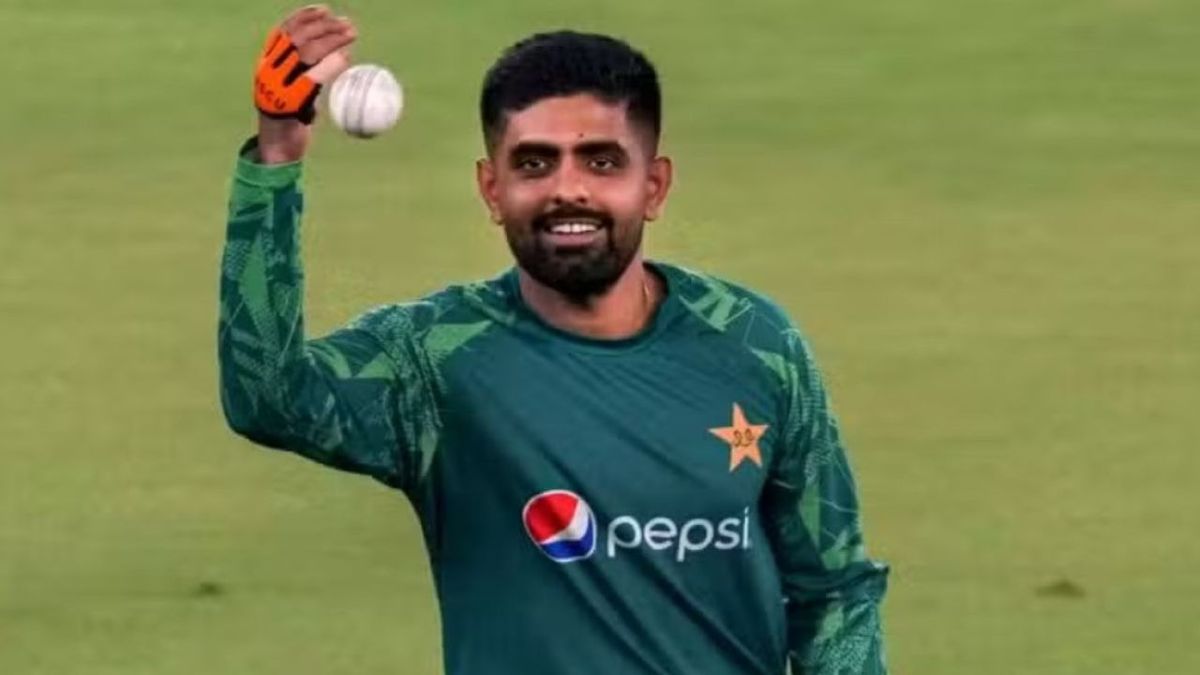 Sport : Babar Azam: बाबर आजम ने अब गेंदबाजी में किया कमाल, पाकिस्तान के दिग्गज बल्लेबाज को किया आउट #INA