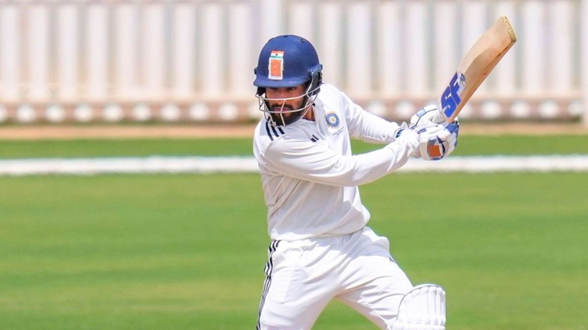 Sport : Duleep Trophy Final: रजत पाटीदार ने मचाया धमाल, दलीप ट्रॉफी के फाइनल में ठोका शतक #INA