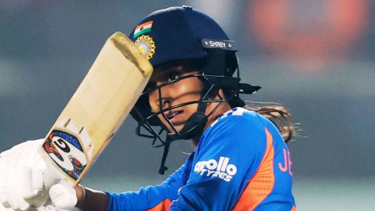 Sport : IND W vs SL W: भारत ने पहले T20 मैच में श्रीलंका को 8 विकेट से हराया, जेमिमा रोड्रिग्स ने जड़ा शानदार फिफ्टी #INA