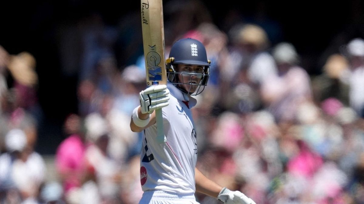 Sport : AUS vs ENG: बेटे ने जड़ा पहला टेस्ट शतक, पिता की आंखों से बहे आंसू, देखें भावुक वीडियो #INA