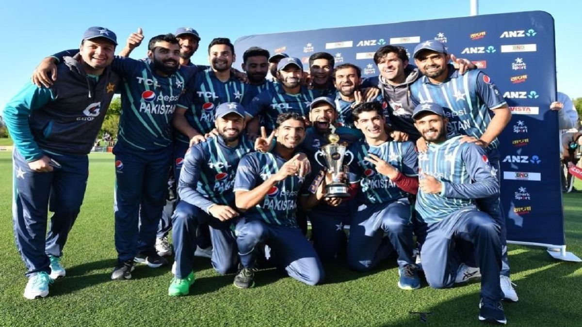 Pak vs nz: t20 wc से पहले पाकिस्तान की बड़ी जीत, ट्राई सीरीज के फाइनल में न्यूजीलैंड को हराया