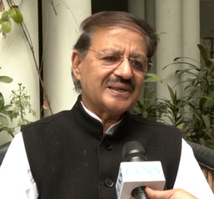 सरकार के पास सिर्फ मुसलमानों को नुकसान पहुंचाने वाले मुद्दे हैं : राशिद अल्वी