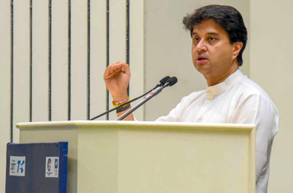 ज्योतिरादित्य सिंधिया ने राहुल गांधी के बयान पर साधा निशाना, 'ये लोग किस हद तक जाएंगे'