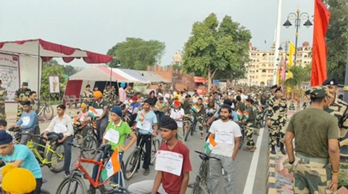 बीएसएफ ने निकाली साइकिल रैली, बच्चों और युवाओं में दिखा जोश