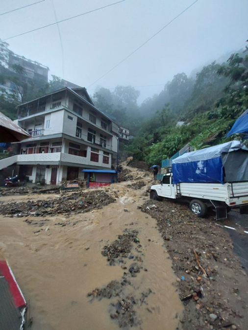 पूर्वोत्तर : बारिश, बाढ़ और जलभराव से 27 लोगों की मौत, जनजीवन प्रभावित