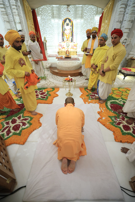 अयोध्या में श्रीराम दरबार सहित सभी देवालयों की सामूहिक प्राण प्रतिष्ठा सम्पन्न, सीएम योगी बने साक्षी