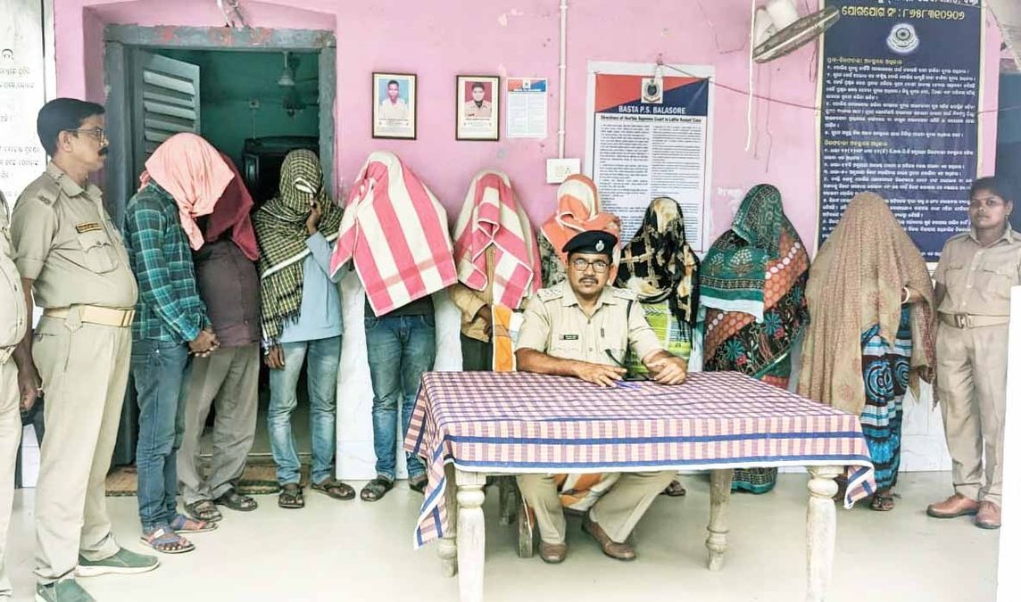 Flesh trade racket busted; 2 queen bees among 13 arrested, 6 sex ...