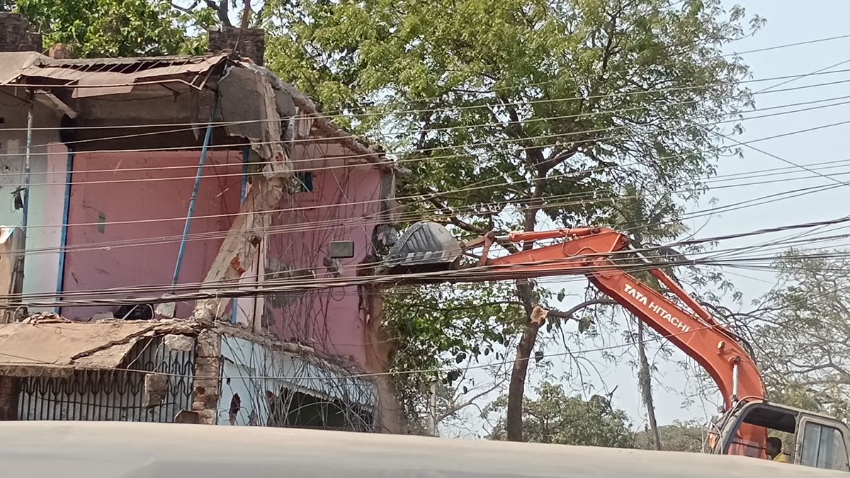 Encroachment eviction: ଭଦ୍ରକ ସହରରେ ପୁଣି ଉଚ୍ଛେଦ ଅଭିଯାନ ଆରମ୍ଭ