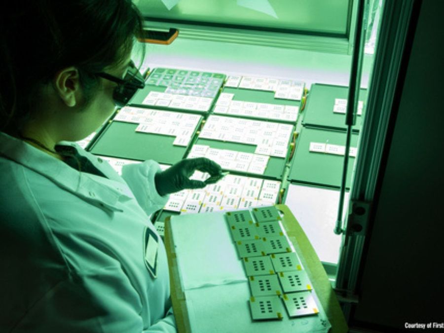 First Solar Eyes Perovskite Scale-Up with Oxford PV Patent Licence for US Market