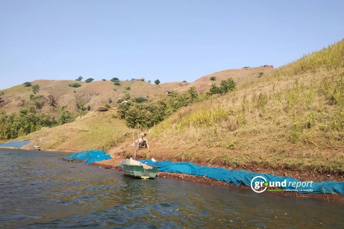 fisherman near narmada river4
