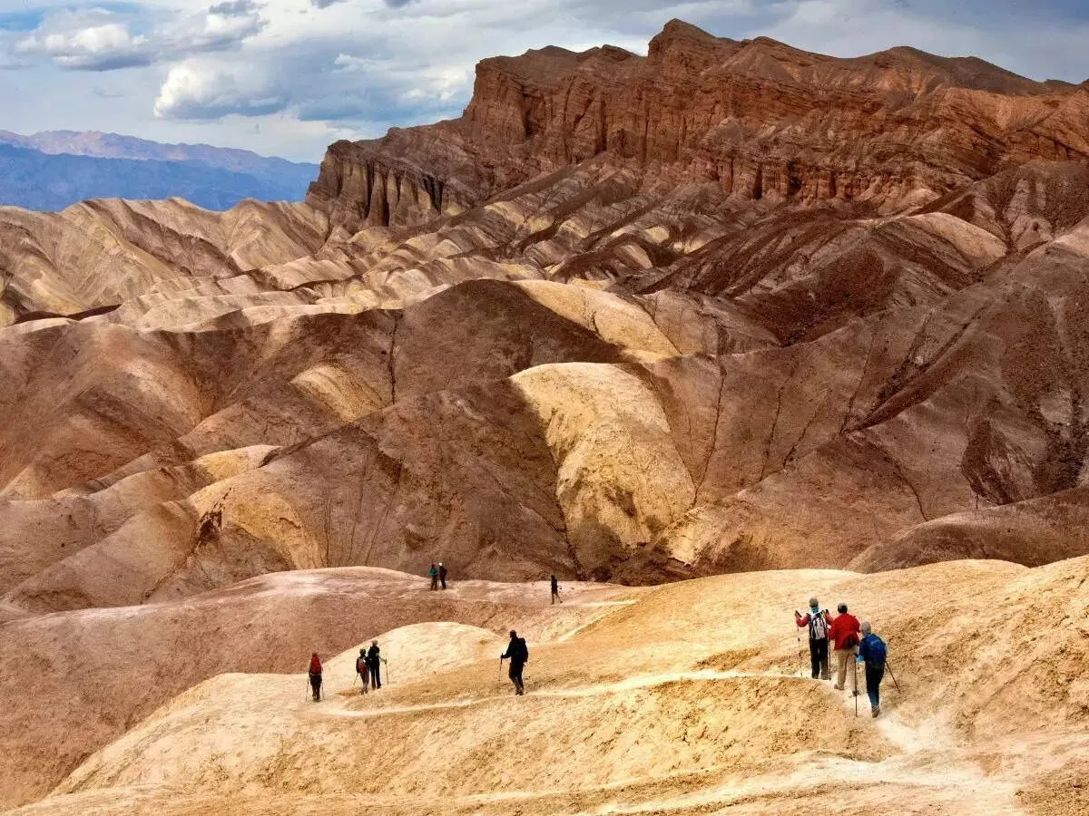 sample-copyDeath Valley-North America mysterious and hottest valley