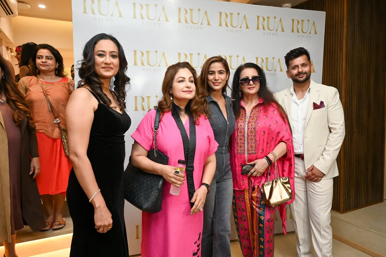 Unnati Gupta, Ayesha Julka, Poonam Pandey and Poonam Dhillon with Vishal Gupta