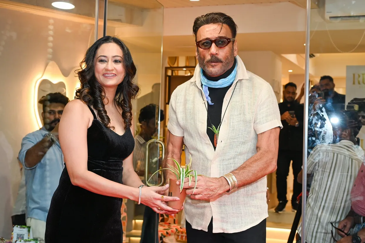 Unnati Gupta with Jackie Shroff